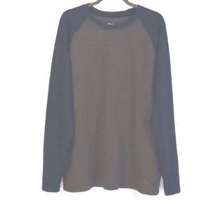 Orvis "Classic Collection" Baseball Style Long Sleeve T-Shirt in Size Large